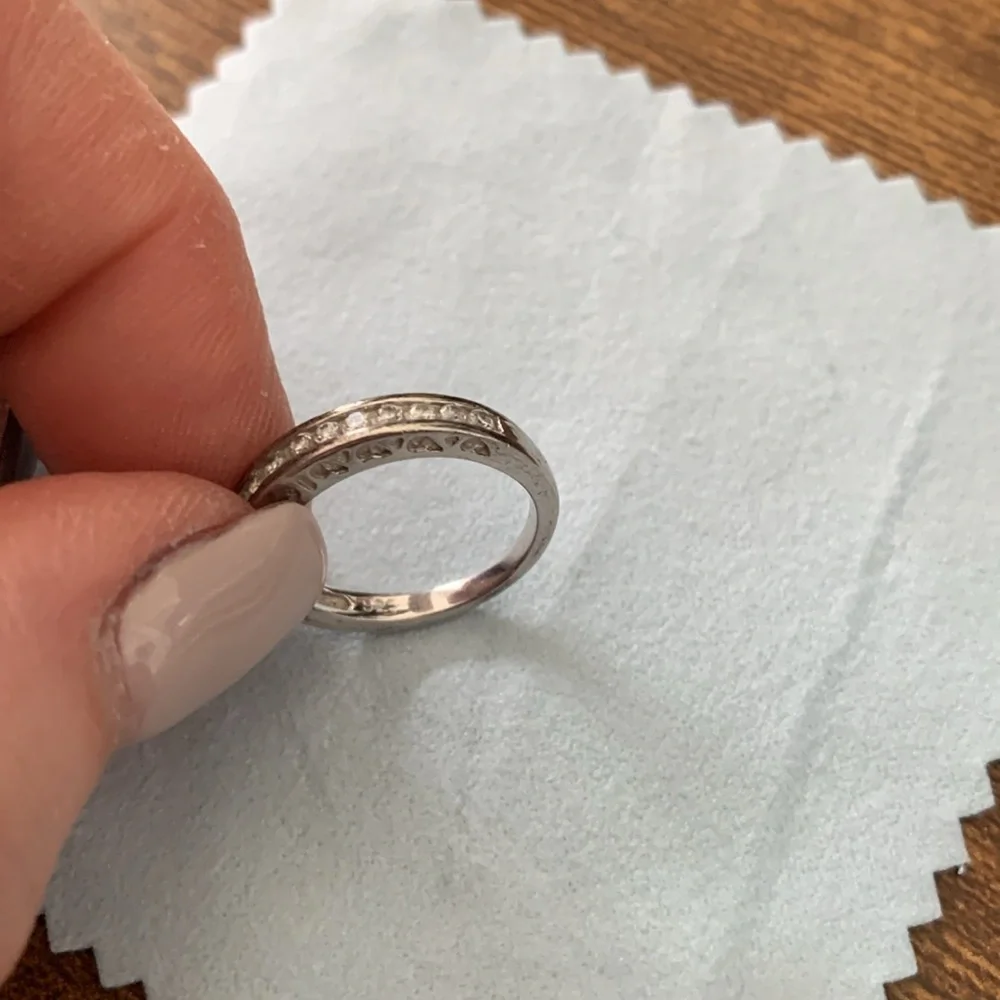 Silver ring - Picture 2 of 4